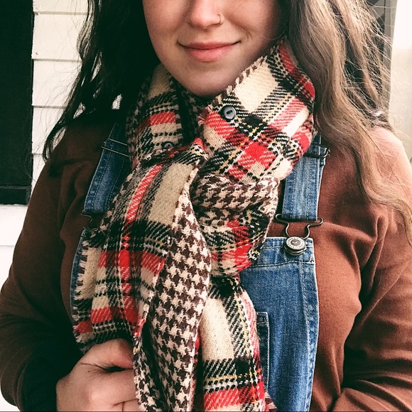 Plaid Chunky Scarf - Picture 2 of 6